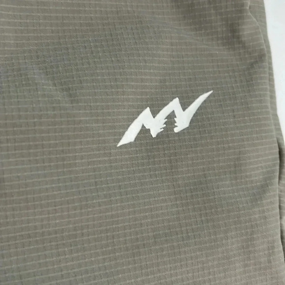 Men’s Monster Valley gray hiking shorts size small NWT - Picture 2 of 8